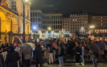 22 mars 2025-Manif de CHP- Place de la comédie-Lyon-1 (1).jpeg