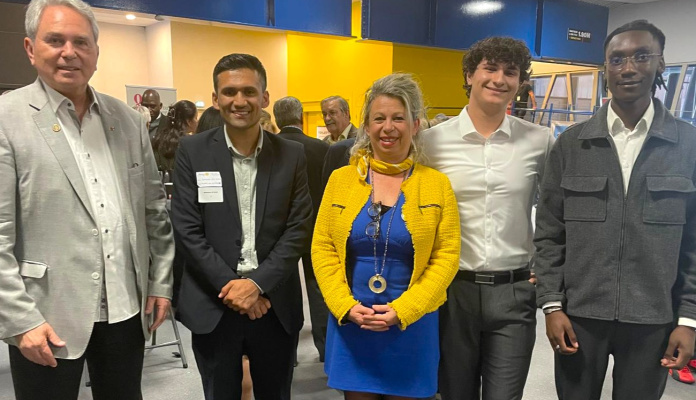 5 Avec Mariano WhatsApp Image 2026-04-25 at 14.45.26 (1).jpeg